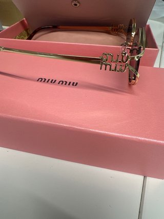 Óculos de Sol Miu Miu Dourados e Rosa