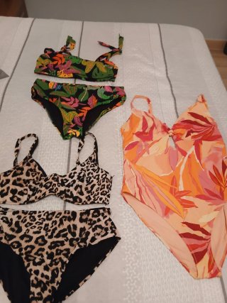 Lote 2 bikinis y 1 bañador mujer