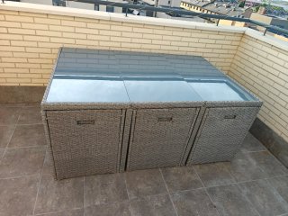 Mesa y 6 Sillas jardín mimbre/cristal