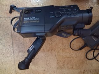 Videocámara Panasonic MS70 S-VHS-C