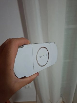 Consola PSP 3000 Sony Blanca + FIFA 12