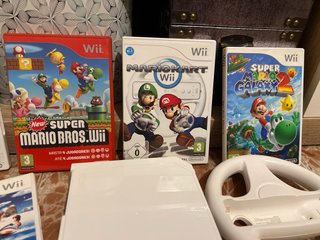 Consola Nintendo Wii + Volante y Juegos