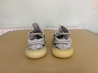 Adidas Yeezy 350 V2 Zebra