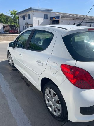 Peugeot 207 2009