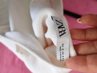 Blusa de alças branca canelada