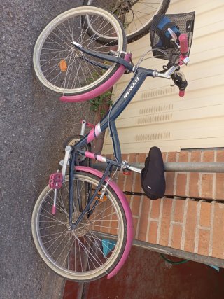 Bicicleta BTWIN azul y rosa