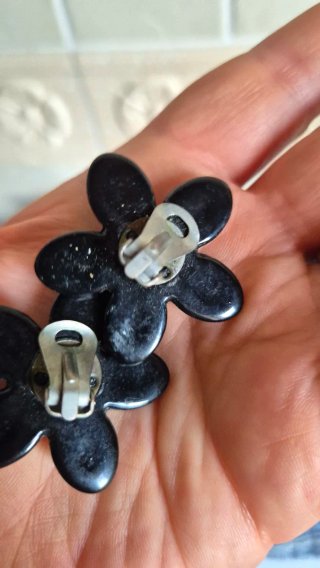 Orecchini fiore nero e bianco