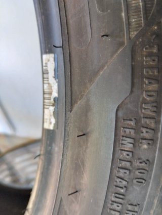 Neumáticos coche 225/40 R18