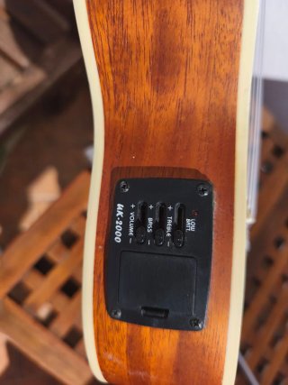 Mini chitarra / Ukulele