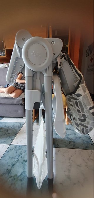 Trona Joie para bebés hasta 3 años