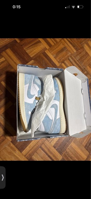 Tenis Jordan 1 Mid SE Azul Blanco