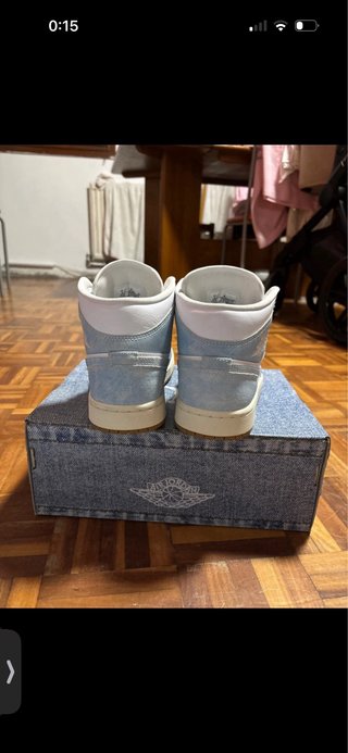 Tenis Jordan 1 Mid SE Azul Blanco