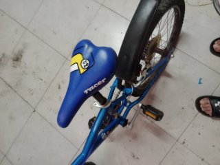 Bicicleta infantil azul