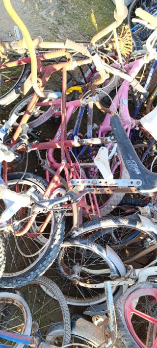 Lote de bicicletas para restaurar