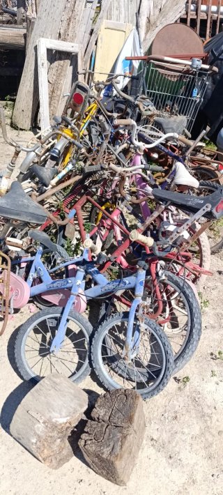 Lote de bicicletas para restaurar