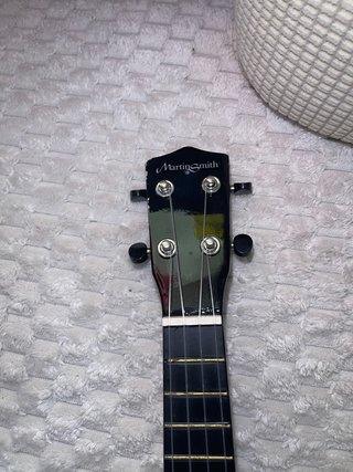 Ukelele Martin Smith Negro