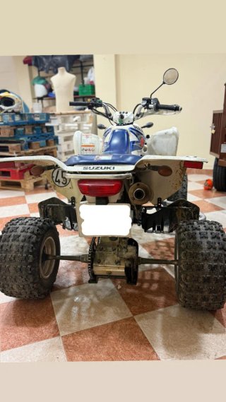Vendo o cambio por coche  furgoneta Suzuki LTZ-400