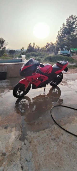 Rieju RS2 Matrix 125cc Roja