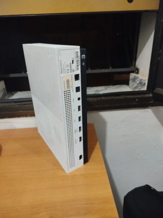 Xbox One S Blanca