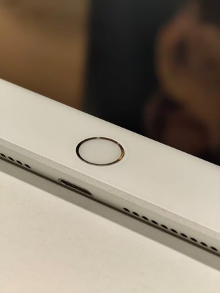 iPad 8ª Gen 32GB Wi-Fi + Cellular Blanco