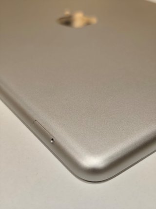 iPad 8ª Gen 32GB Wi-Fi + Cellular Blanco