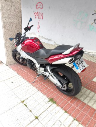 Suzuki GSR 600