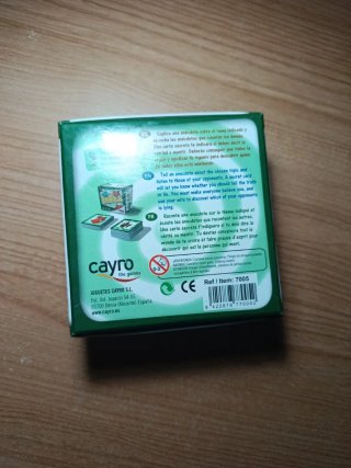 Juego de mesa FAKES