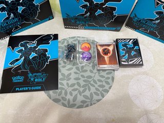 Caja ETB Pokémon Black Bolt Fulgor Negro Vacía
