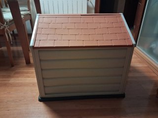 Caseta para perro Rimax de plástico beige
