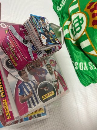 Álbum LaLiga Adrenalyn 2021-22 + Cartas