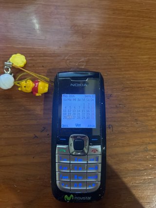 Movil Nokia 2610 con cargador y caja original.