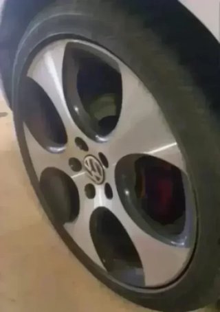 TAPAS BUJE RUEDA LLANTA VOLKSWAGEN GOLF 3B7601171