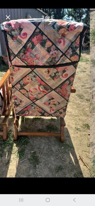 Coppia di Poltrone a Dondolo in Legno e Tessuto