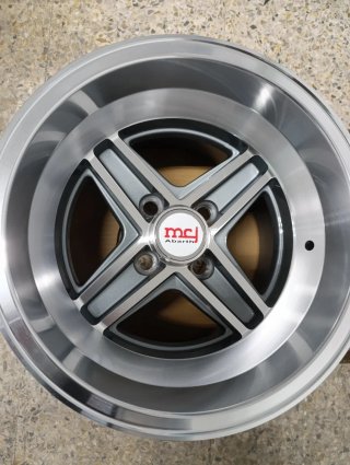 2 Llantas Targa 9