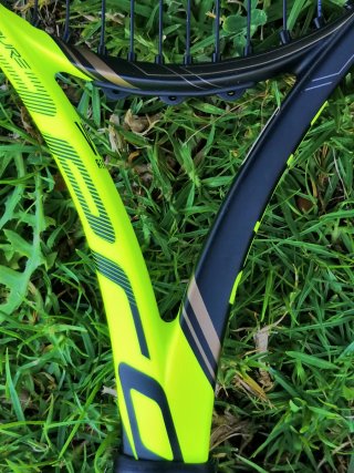 Raqueta tenis Babolat Pure Aero VS encordada