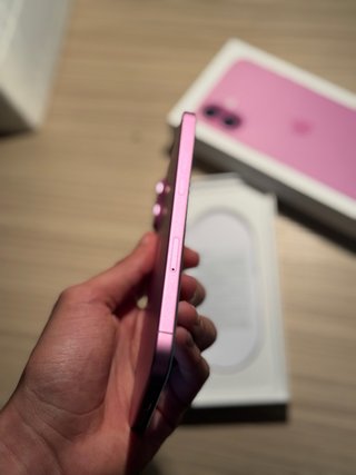 iPhone 16 Plus