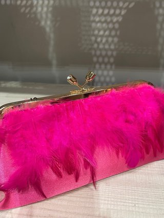 Bolso Clutch Plumas Fucsia y Dorado