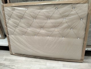 Cabecero de cama capitoné con diamantes