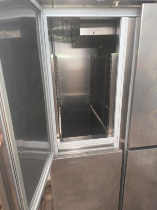 Vendo 2 neveras industrial 4 puertas acero