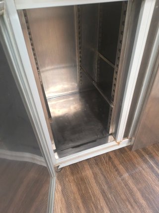 Vendo 2 neveras industrial 4 puertas acero