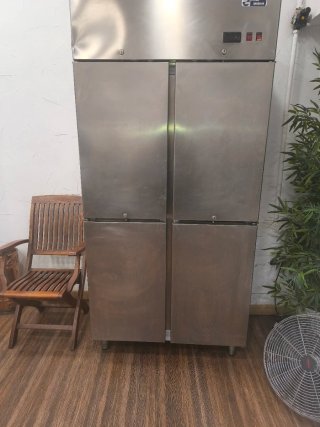 Vendo 2 neveras industrial 4 puertas acero