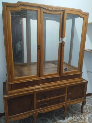 Mueble aparador antiguo madera y cristal