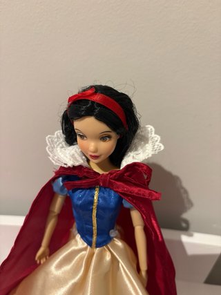 Muñeca estilo Blancanieves