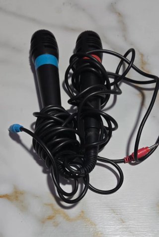 Consola Sony PS2 Negra + 2 Mandos y micrófonos