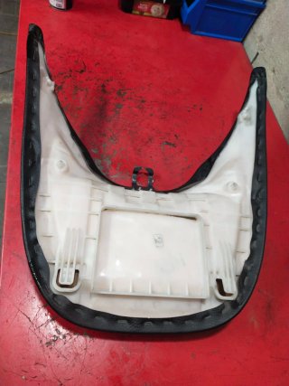 Asiento trasero honda Forza 250 ex
