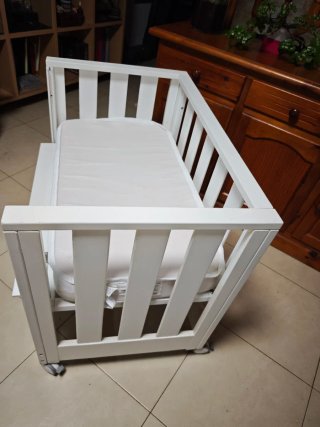 Minicuna "look at me" colecho blanca con ruedas