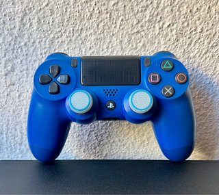 PS4 Slim 1TB +Mando y FIFA 19