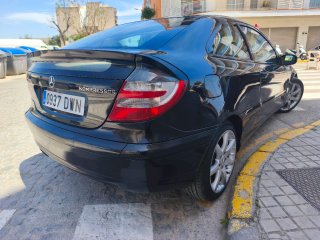 Mercedes-Benz Clase C 2005