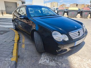Mercedes-Benz Clase C 2005