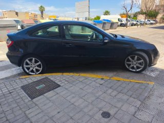 Mercedes-Benz Clase C 2005